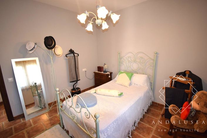 Image No.20-4 Bed Property for sale