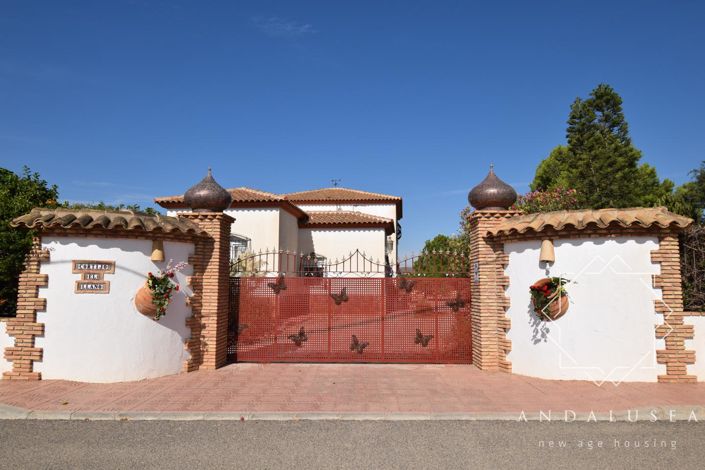 Image No.40-4 Bed Property for sale