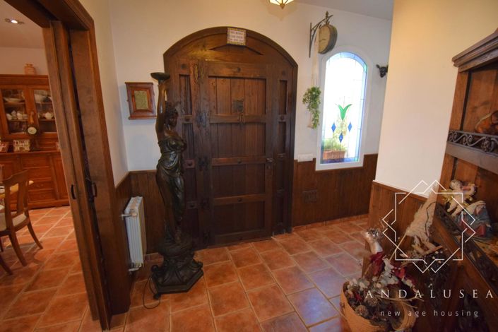 Image No.10-4 Bed Property for sale