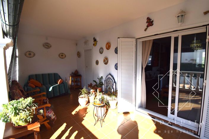 Image No.11-3 Bed Property for sale