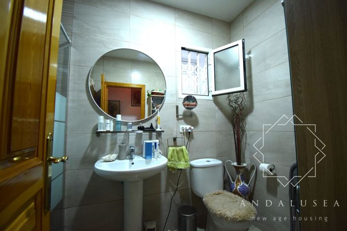 Image No.23-3 Bed Property for sale