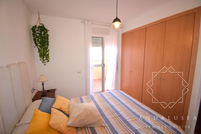 Image No.15-2 Bed Property for sale