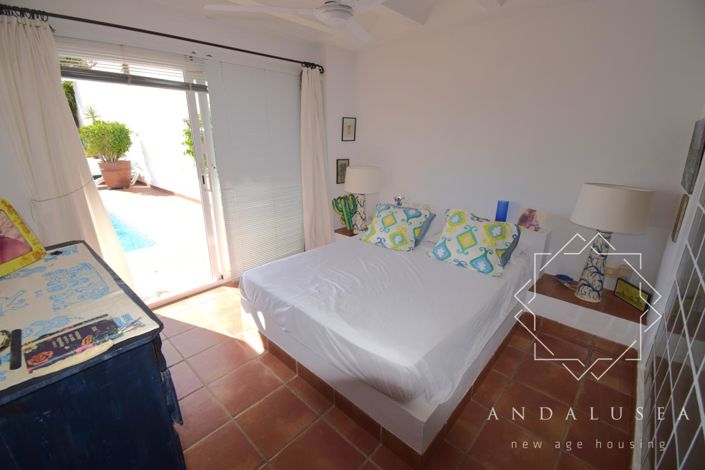 Image No.16-4 Bed Property for sale