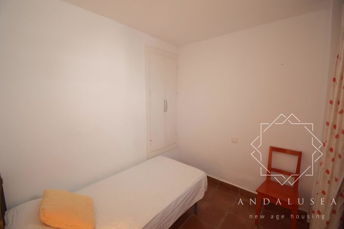 Image No.26-4 Bed Property for sale