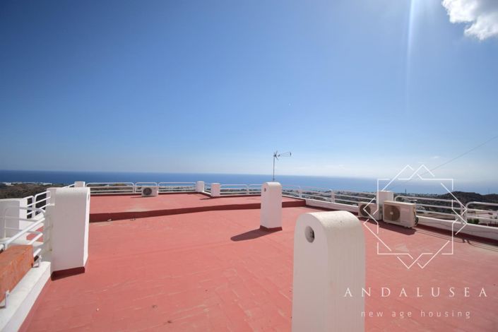 Image No.41-4 Bed Property for sale