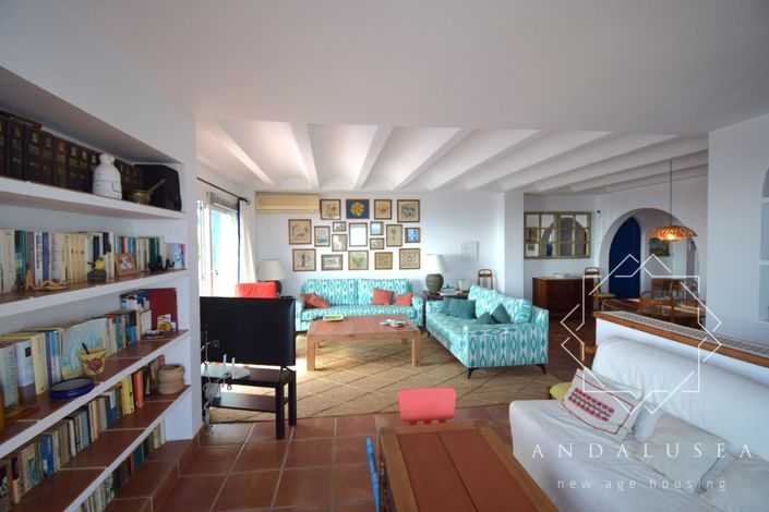 Image No.8-4 Bed Property for sale