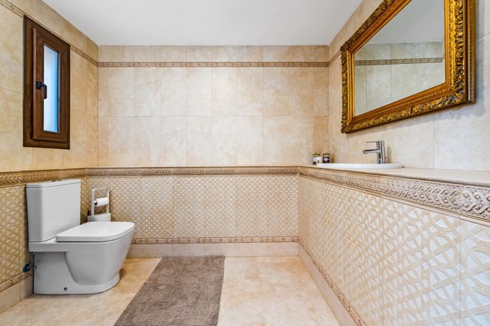 Image No.25-4 Bed Villa for sale