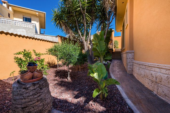 Image No.32-4 Bed Villa for sale