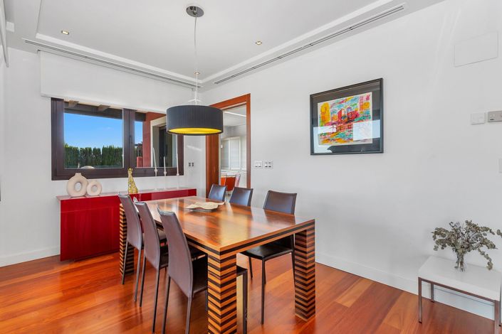 Image No.14-6 Bed Villa for sale