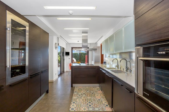 Image No.15-6 Bed Villa for sale