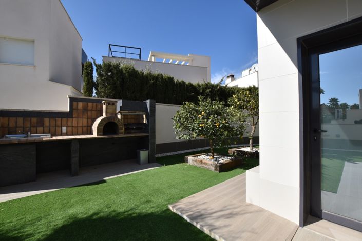 Image No.20-5 Bed Villa for sale