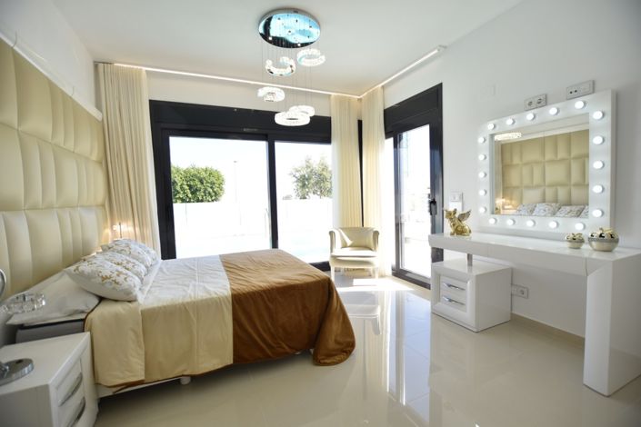 Image No.33-5 Bed Villa for sale