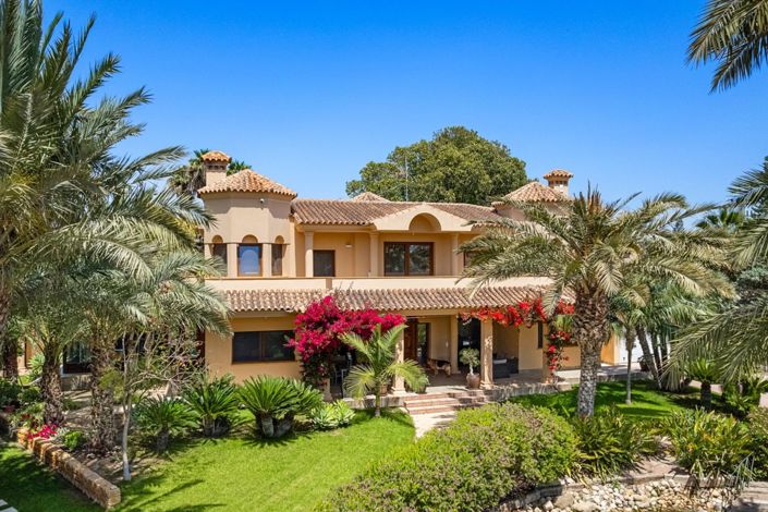 Image No.2-5 Bed Villa for sale