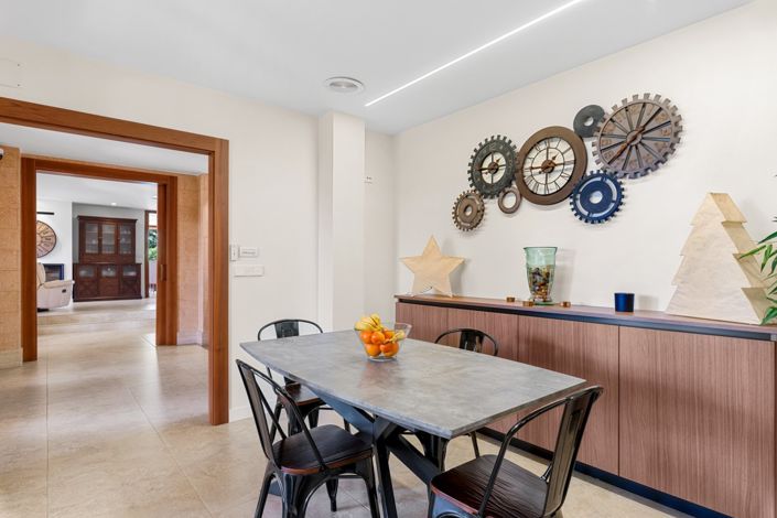 Image No.28-5 Bed Villa for sale