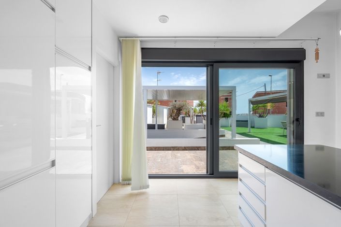 Image No.19-3 Bed Villa for sale