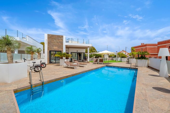 Image No.40-3 Bed Villa for sale