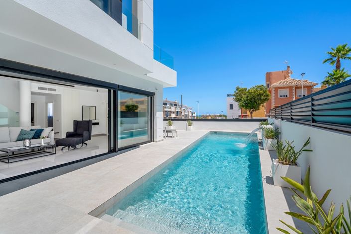 Image No.3-Villa de 4 chambres à vendre à Guardamar del Segura