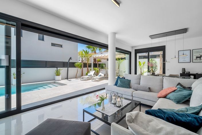 Image No.6-Villa de 4 chambres à vendre à Guardamar del Segura