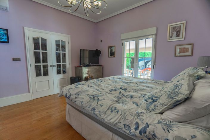 Image No.31-6 Bed Villa for sale