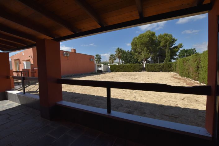 Image No.11-6 Bed Property for sale