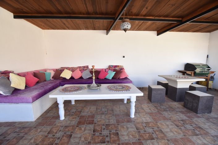 Image No.41-6 Bed Property for sale