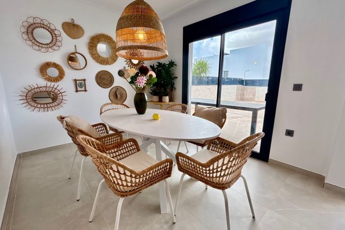 Image No.14-2 Bed Villa for sale