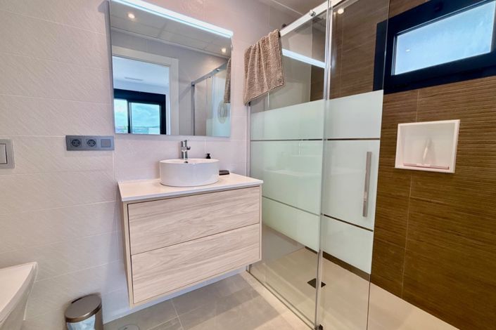 Image No.15-2 Bed Villa for sale