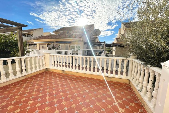 Image No.19-3 Bed Villa for sale