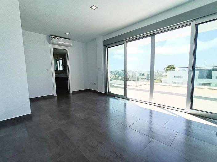 Image No.16-2 Bed Apartment for sale