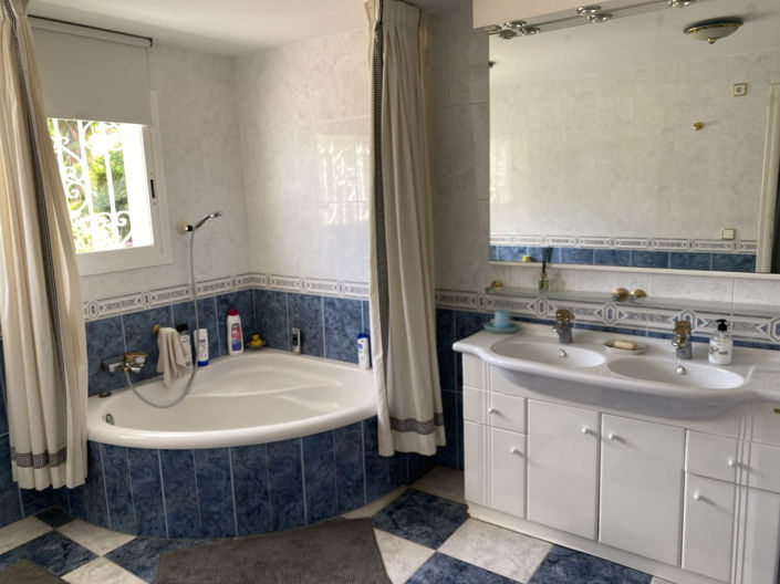 Image No.17-Villa de 4 chambres à vendre à Campo Mijas