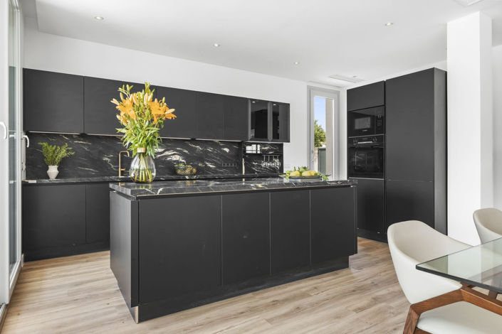 Image No.10-5 Bed Villa for sale