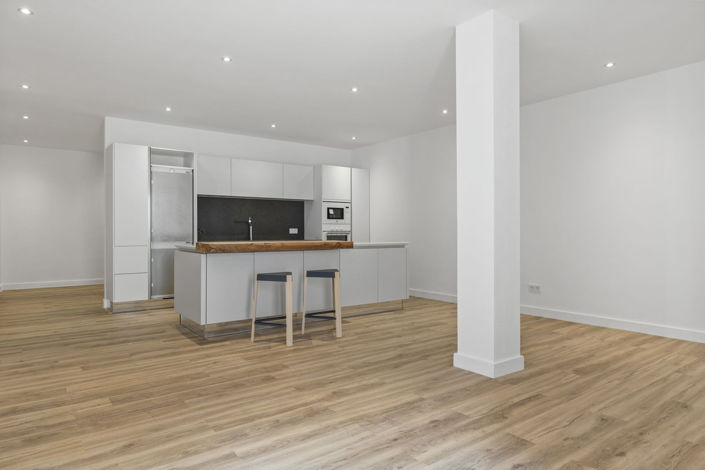 Image No.20-5 Bed Villa for sale