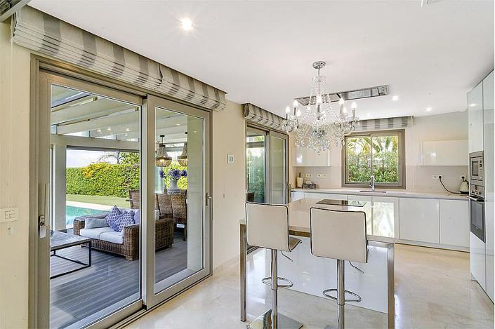 Image No.19-5 Bed Villa for sale