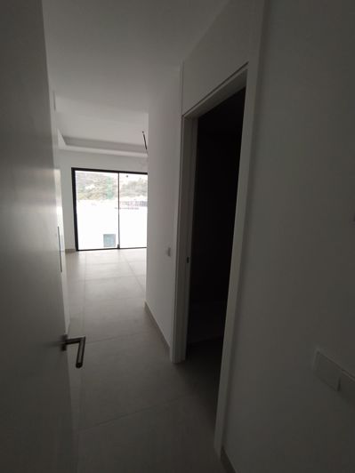 Image No.12-4 Bed Villa for sale