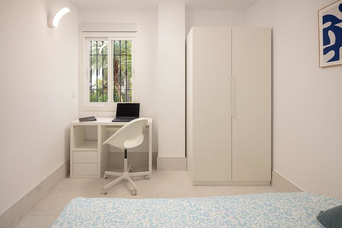 Image No.12-4 Bed Apartment for sale