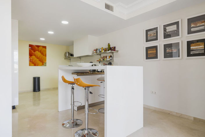 Image No.17-5 Bed Townhouse for sale