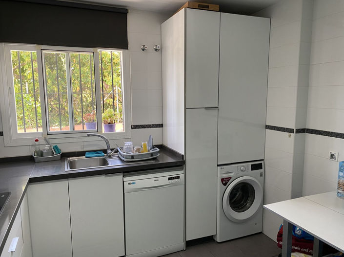 Image No.8-3 Bed Townhouse for sale