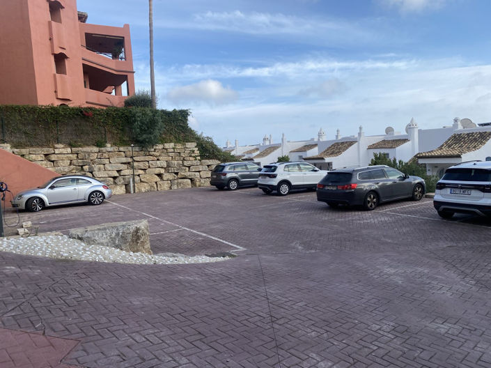 Image No.27-3 Bed Apartment for sale