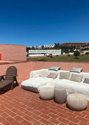 Image No.15-2 Bed Property for sale