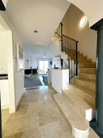 11895la-duquesamalagatownhouse23