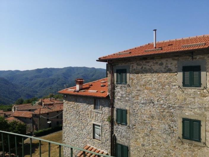 Image No.16-6 Bed House for sale