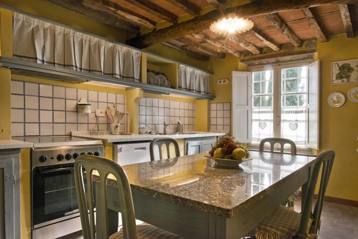 Image No.20-6 Bed Country Property for sale