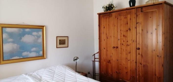 Image No.17-3 Bed House for sale