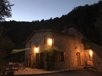 02_Casa-Boschi-by-night