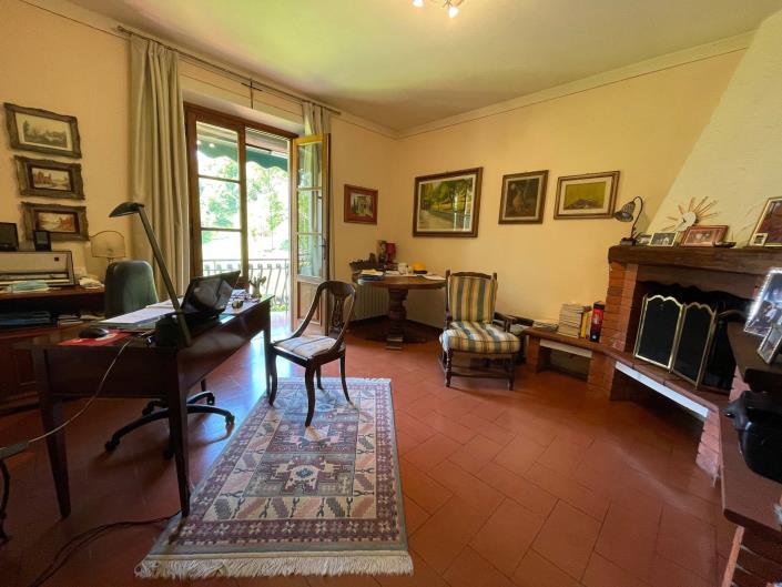 Image No.20-7 Bed Villa for sale