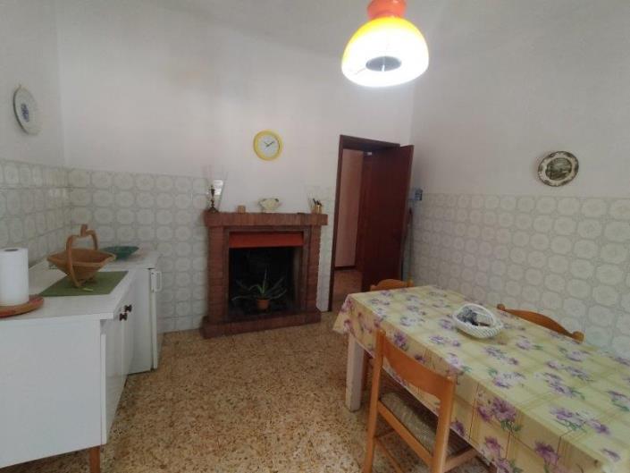 Image No.15-4 Bed Apartment for sale