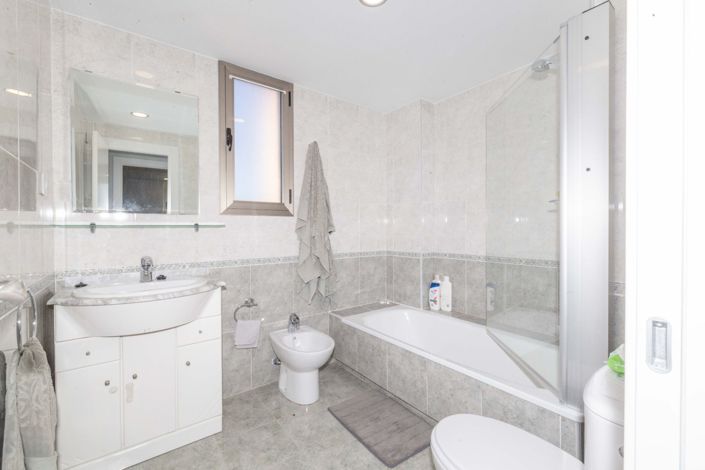 Image No.15-4 Bed Penthouse for sale