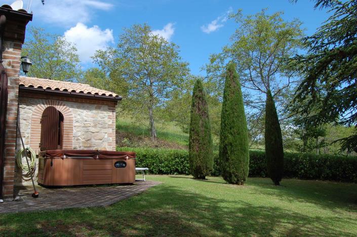 Image No.8-2 Bed Cottage for sale