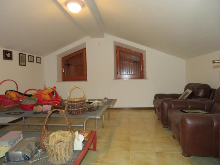 Image No.23-3 Bed House for sale