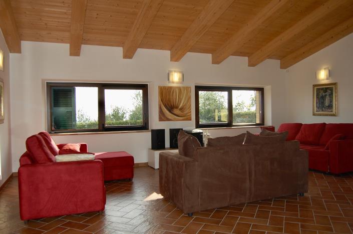 Image No.11-3 Bed Country House for sale